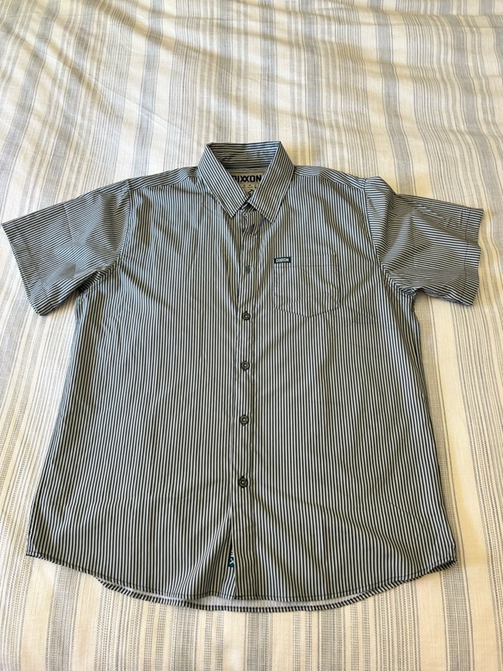 DIXXON Men's XL Green, Grey & White Striped Short-Sleeve Button Shirt